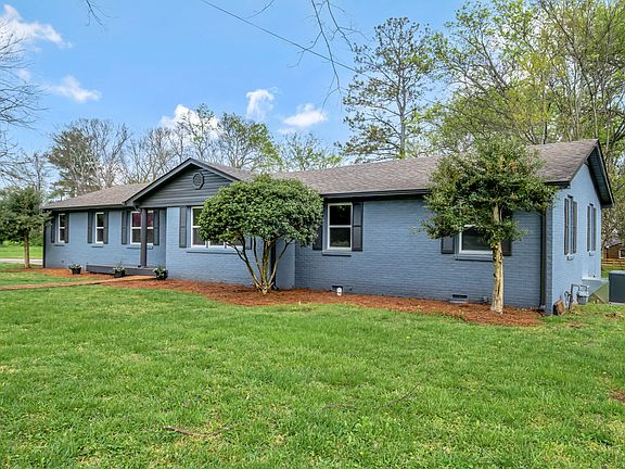 3rd image of 712 Pleasantwood Dr