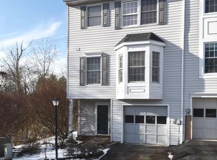 16 Cherryhurst Ln, Bridgeville, PA 15017