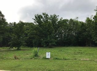 2470 Sterling Woods Ln, South Elgin, IL 60177