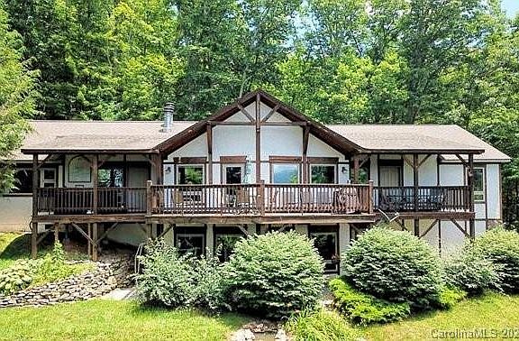 3rd image of 100 Rose Path Ln