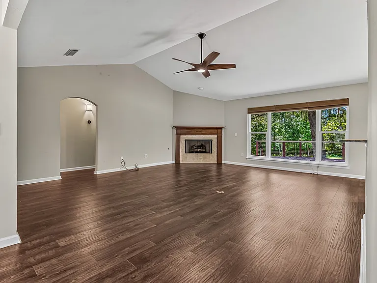 6326 Glasgow Dr — Photo 25