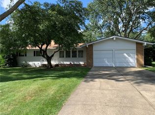 8307 Longview Dr NE, Warren, OH