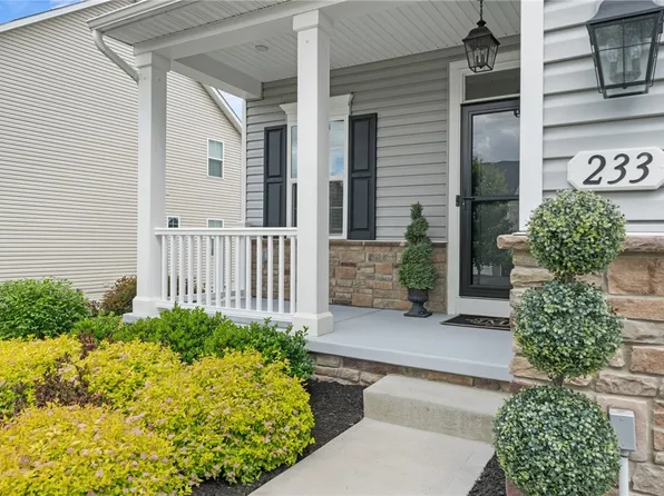 233 Regency Dr, Eighty Four, PA 15330