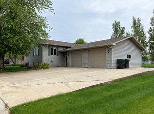 2147 Birch Ave NE, Watertown, SD 57201