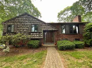 18 Sandra Dr, Bristol, RI 02809
