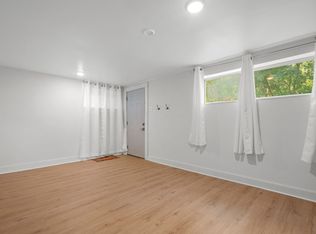 136 Locust St #B, Mc Kees Rocks, PA 15136