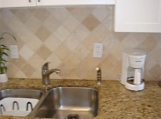 1405 Bridgewood Dr #1405 — Photo 13