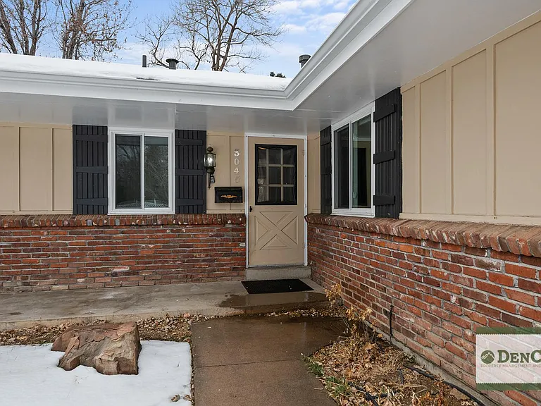 3045 Carter Cir — Photo 3