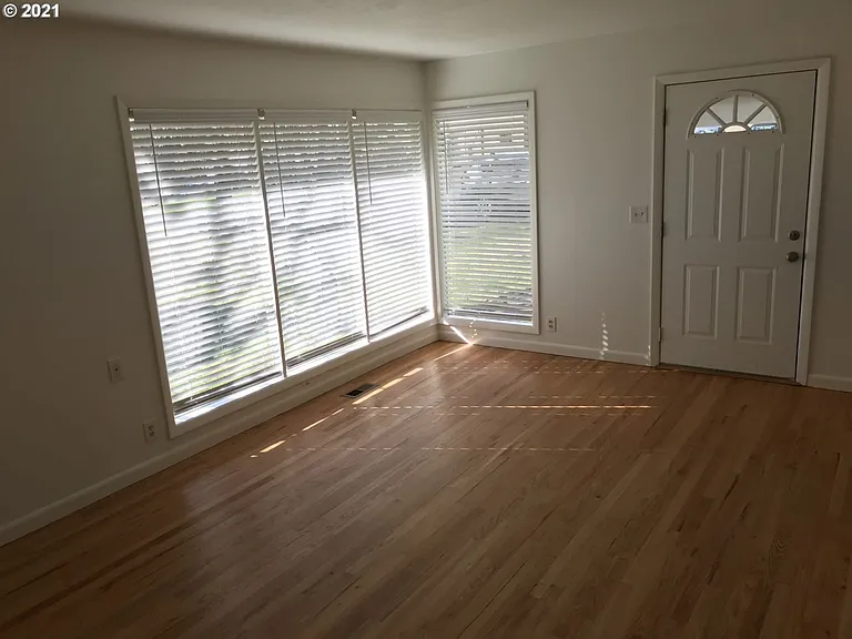 12300 SW Walker Rd #2700 — Photo 8