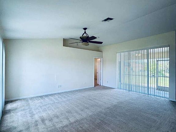 5th image of 120 Blackstone Dr