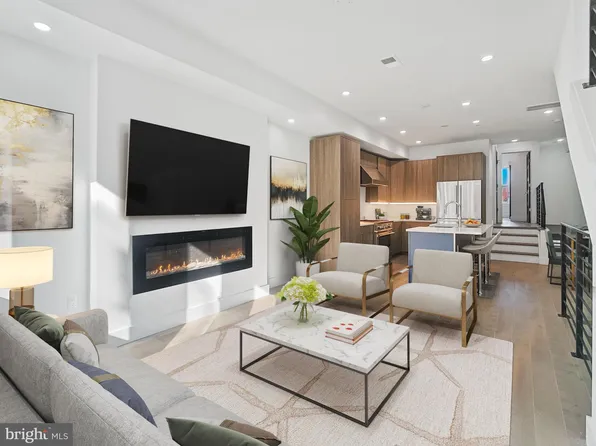 2228 13th St NW #3, Washington, DC 20009