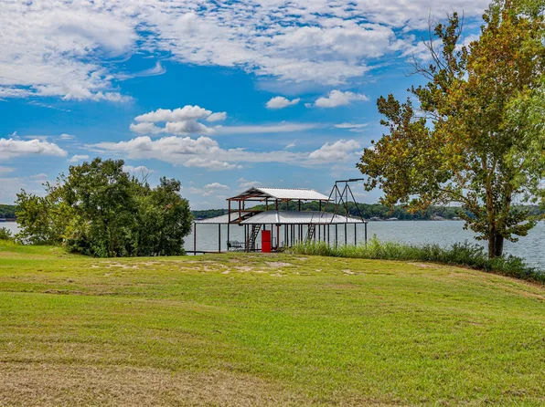78 Park Ln, Gainesville, TX 76240