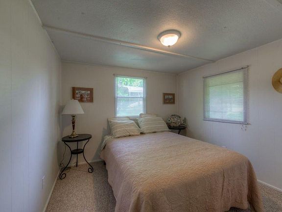 Queen Bed