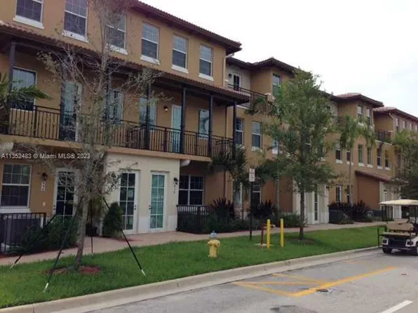 920 SW 147th Ave #920, Hollywood, FL 33027