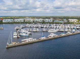 675 NW Flagler Ave APT 403, Stuart, FL 34994