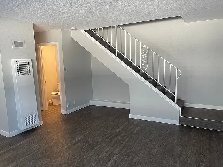The Circle Apartments at Long Beach — Photo 99