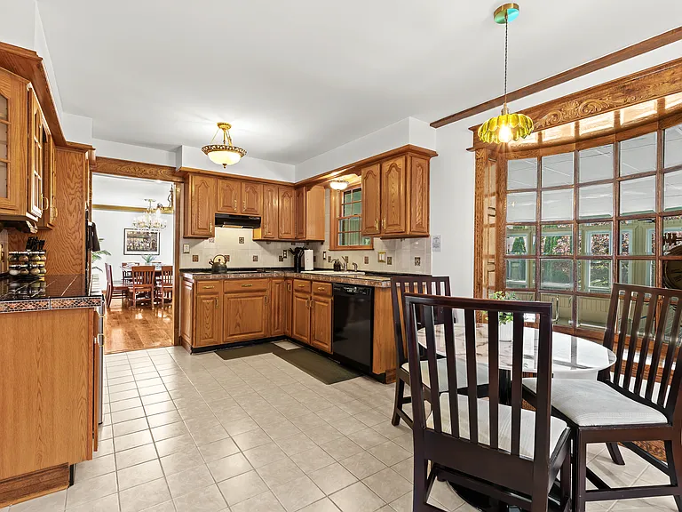 5002 Rockdale Ct — Photo 7