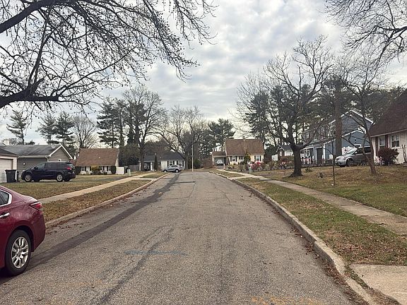 4th image of 40 Parson Ln