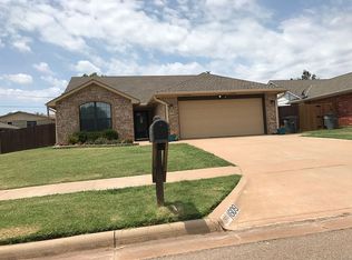 1609 SE Walnut Creek Rd, Lawton, OK 73501