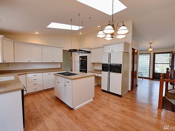 5th image of 11528 197th St SE