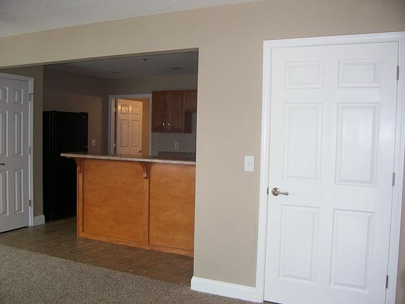 3rd image of 407 S Marion St