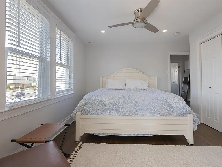 8310 Ventnor Ave — Photo 22