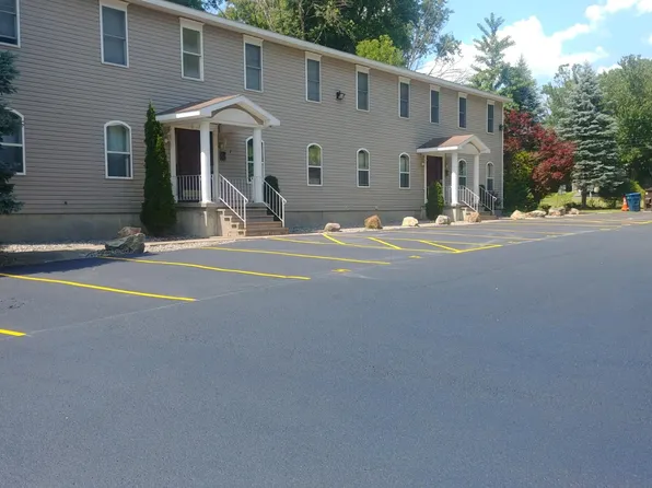 1 Candlewyck Ln #A, Utica, NY 13502