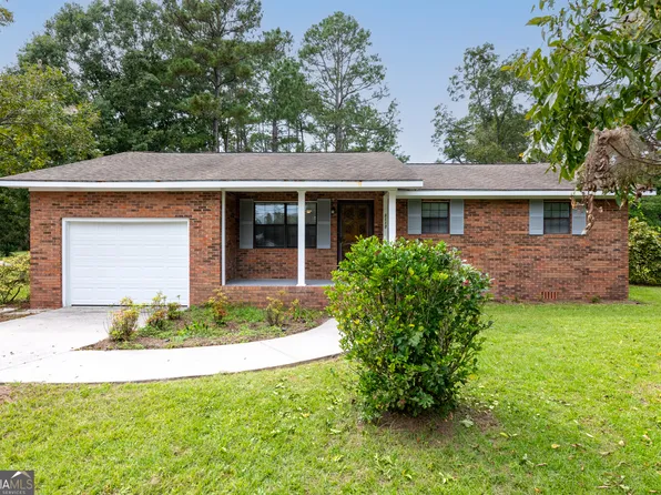 2117 Sunnyside Dr, Waycross, GA 31501