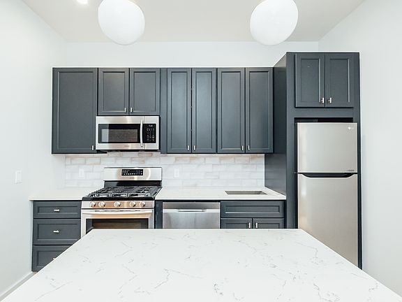 3rd image of 562A Morgan Ave #3A