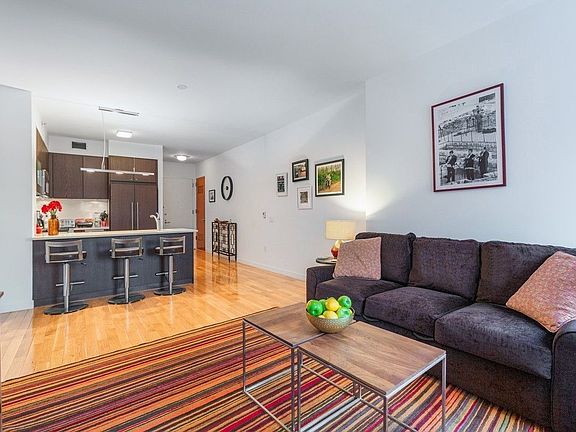 5th image of 454 W 54th St APT 2I