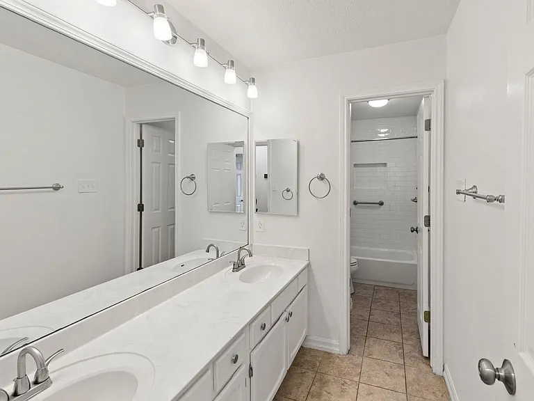 4602 Oak Climb — Photo 14