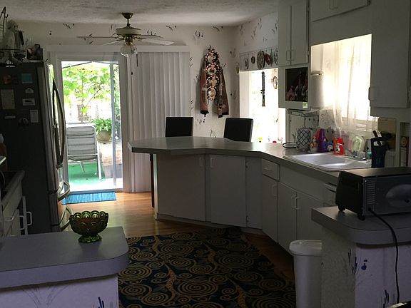 5th image of 3516 Parkview Dr