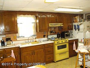 2nd image of 796 E Northampton St