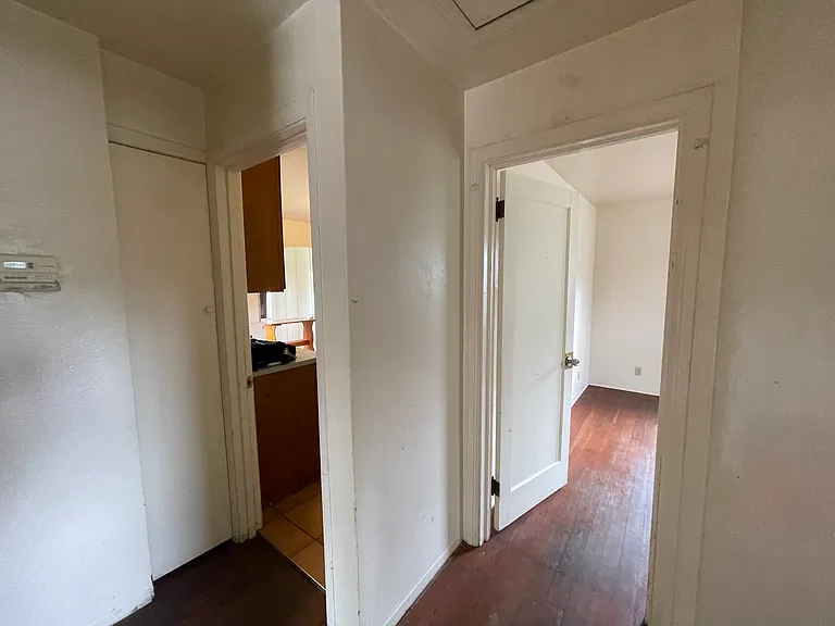 2376 Lk Wood Blvd — Photo 24