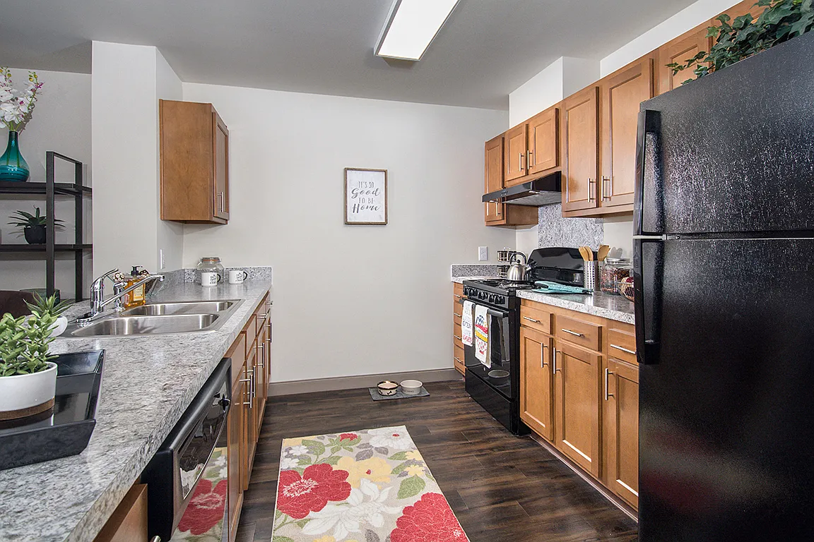 Residences at Maple Glen — Photo 4