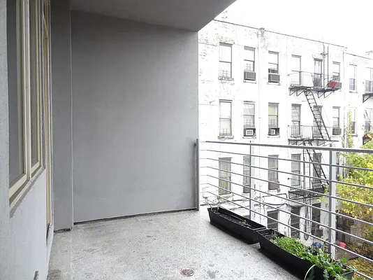 Rented by Lofts and Flats LLC | media 27