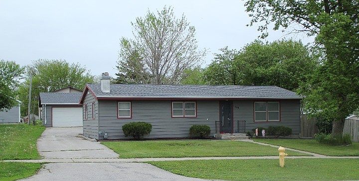 1st image of 209 Mathews Dr