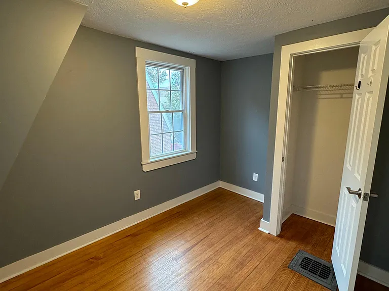 122 Raleigh Way — Photo 10