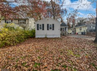18 Elizabeth Way, Landing, NJ 07850