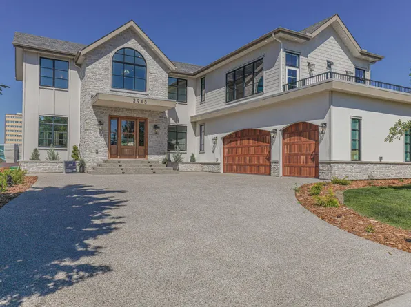 2945 Toronto Cres NW, Calgary, AB T2N 3W4