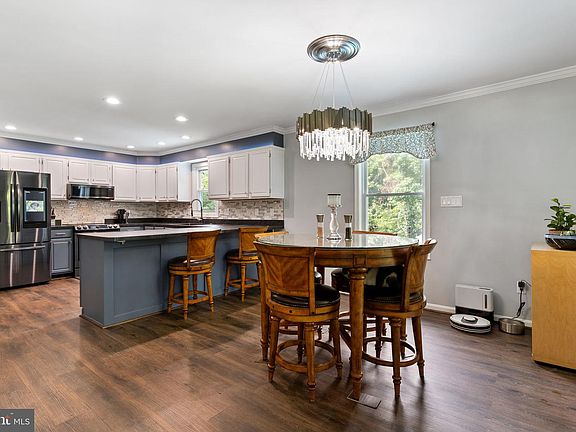 5th image of 5401 Cove View Dr