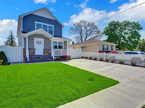 3rd image of 710 Franklin Avenue