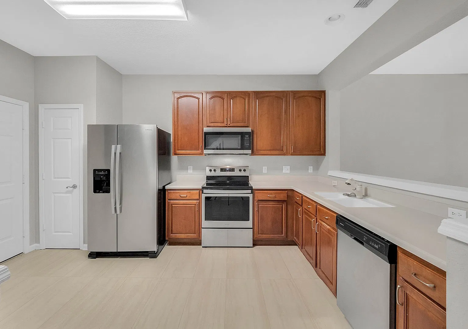 Stonebridge Lakes - 6302 DD 102 — Photo 1