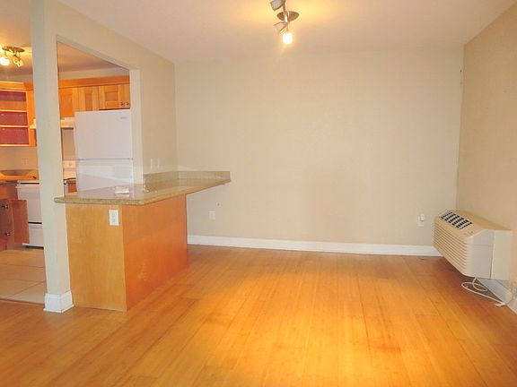 5th image of 3914 W Neptune St