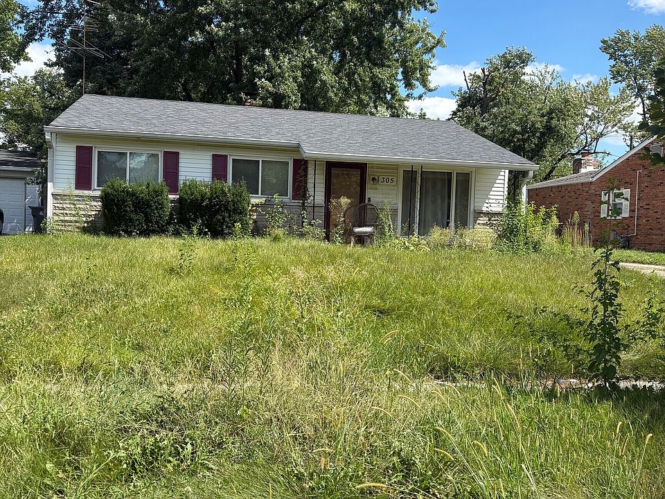 2nd image of 305 S Kenmore Rd
