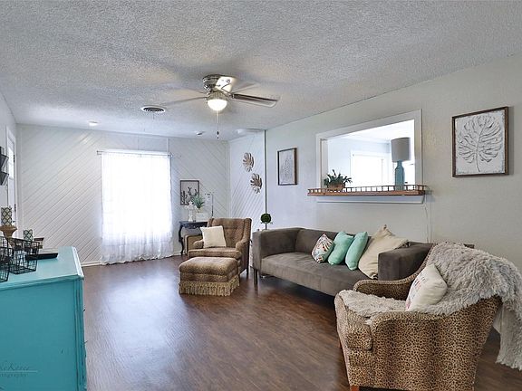 3rd image of 218 College Dr