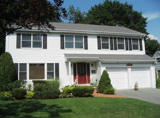 77 Lakewood Ave, Ho Ho Kus, NJ 07423