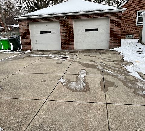 2nd image of 20426 Lake Shore Blvd