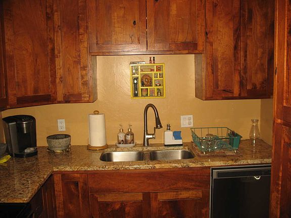 3rd image of 6833 S Downing Ave