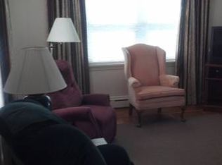 991 W Main Rd, Middletown, RI 02842